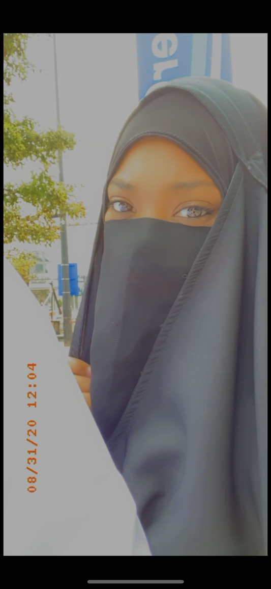 Half niqab